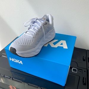 NEW HOKA women’s Bondi SR size 8.5